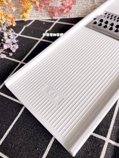 日本貝印KAI－雙面刨絲器（粗／細）9