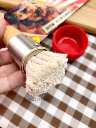 日本貝印KAI－章魚塗油刷附底座4