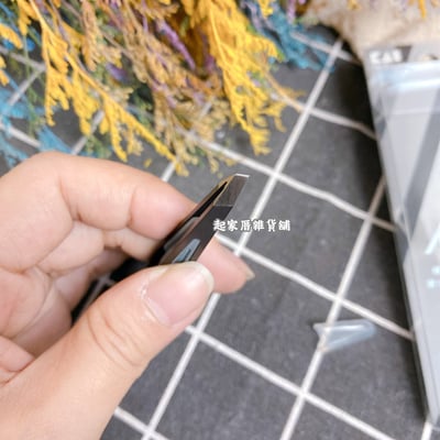 日本貝印KAI－AUGER 專利設計拔毛夾8