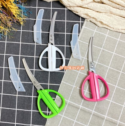 日本貝印KAI－可拆式曲線廚房剪刀附蓋7