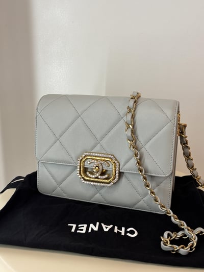 Chanel方鑽釦風琴包17