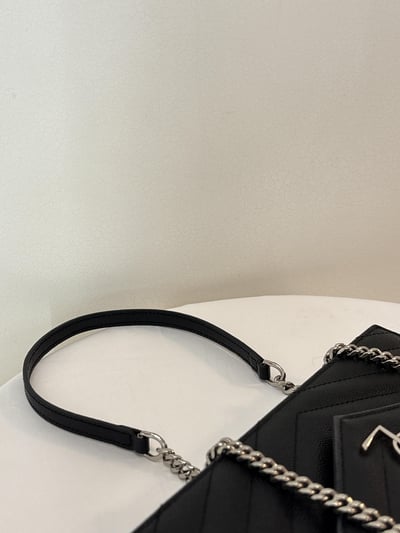 Ba1399 YSL黑銀WOC15