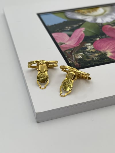 Chanel切割雙C耳夾3