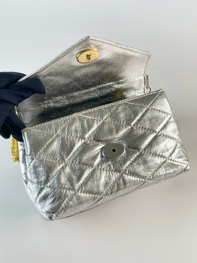 Chanel鑽釦信封包12