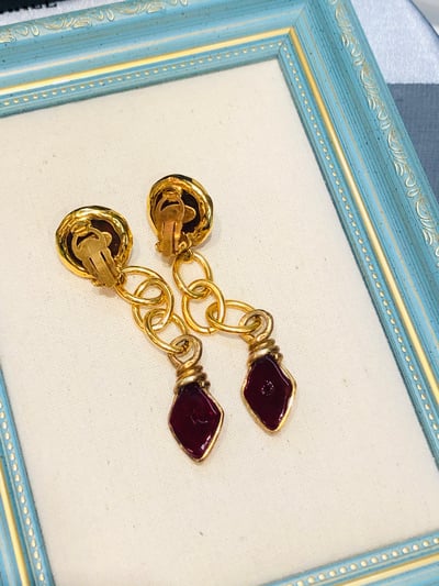 Ac0892 Chanel 紅琉璃垂墜耳夾2