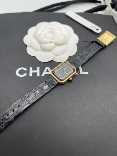 Chanel 18k鱷魚壓紋皮帶首映錶1