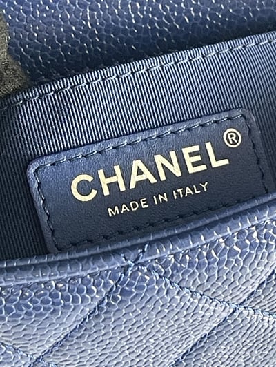 Chanel荔皮寶藍斜挎包14