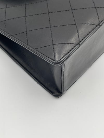 Chanel外縫線銅釦手提包6