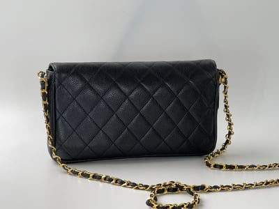 Chanel 荔皮圓logo側背包3