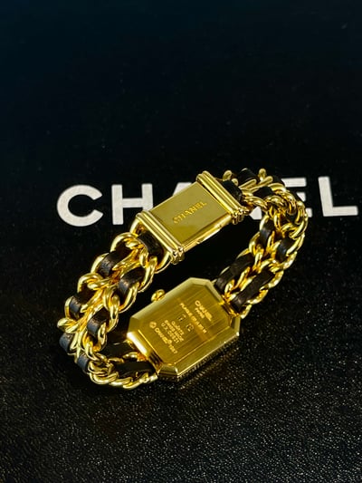 Chanel黑金首映錶3