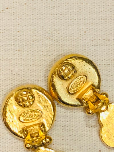 Chanel 藤蔓四葉草垂墜耳夾3