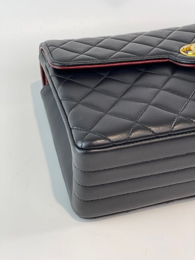 Chanel圓Logo掀蓋離條包7