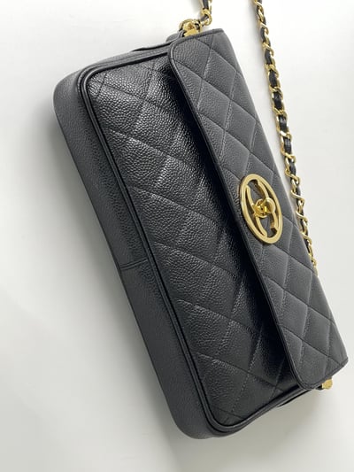 Chanel 荔皮圓logo側背包6