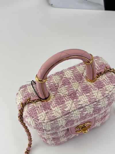 Chanel粉色粗毛呢盒子包9