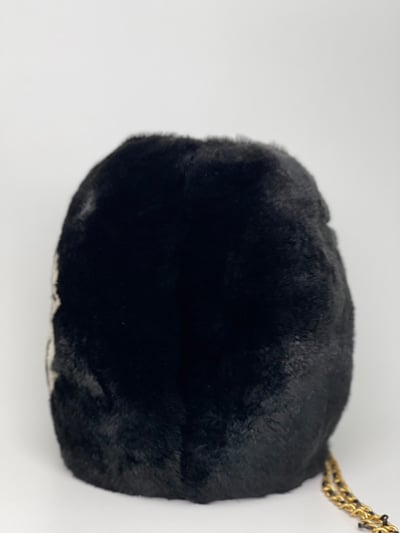 Chanel 兔毛暖手包（黑）4