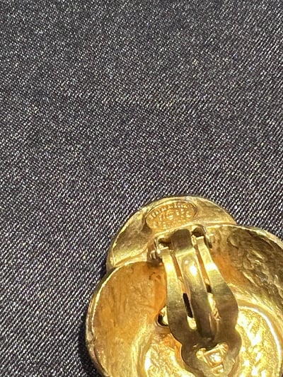 Chanel花型葡萄藤耳夾3