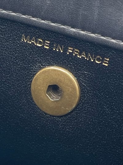 Chanel外縫線銅釦手提包15