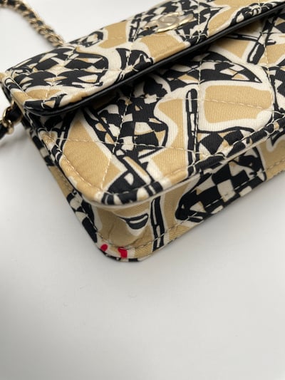 Chanel塗鴉小包11