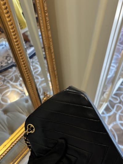 Chanel V型紋鏈條包11