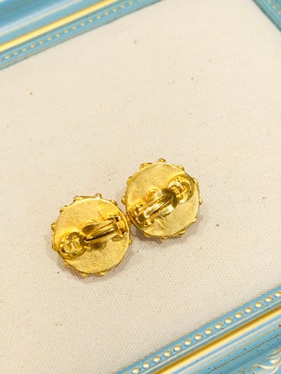 Chanel 葡萄藤珍珠耳夾2