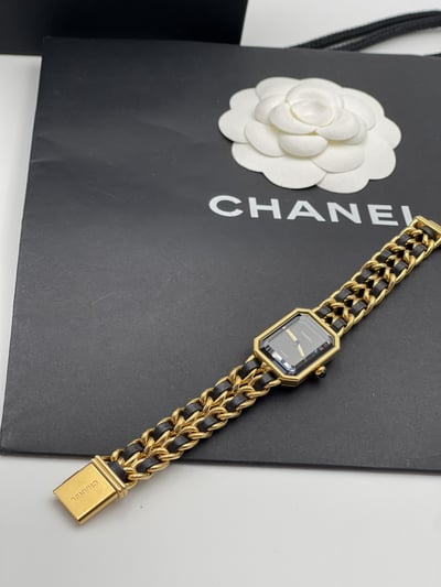 Chanel黑金首映錶M1