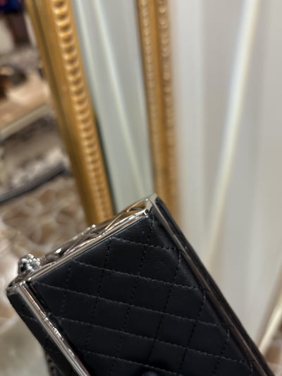 Chanel黑銀秀款晚宴包17