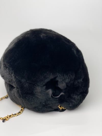 Chanel 兔毛暖手包（黑）2
