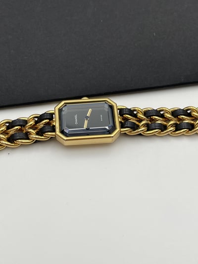 Chanel黑金首映錶M6