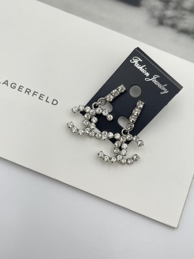 Chanel帶鑽雙C耳針1