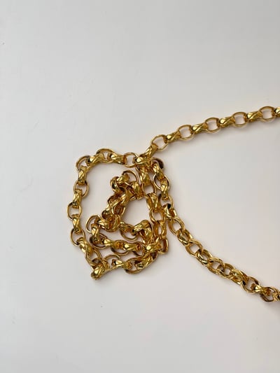 Chanel 雕花鍊金屬掀蓋包10