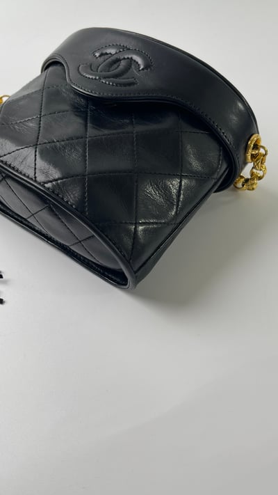 Chanel 雕花鍊長流蘇盒子包6