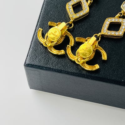 Chanel 萊茵石菱形垂墜耳夾3