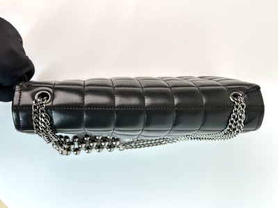 chanel冰格腋下掀蓋包7