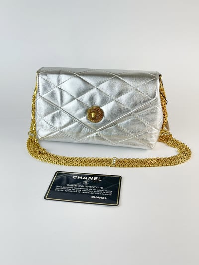 Chanel鑽釦信封包16