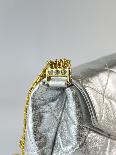 Chanel鑽釦信封包6