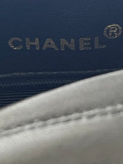 Chanel 鑽石相機包18