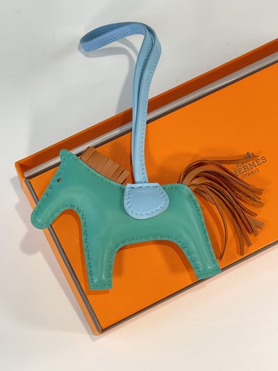Hermès 綠色小馬吊飾6