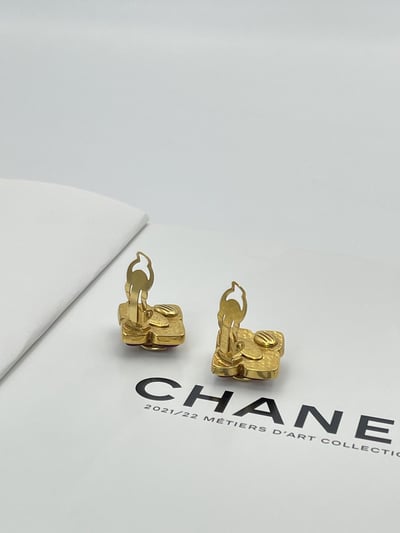 Chanel焦糖琉璃耳夾3