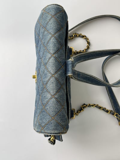 Chanel牛仔後背包16