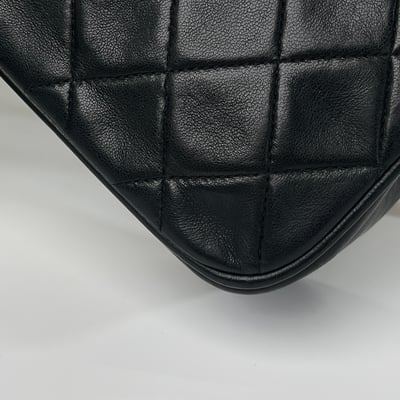 Chanel 雕花鍊元寶包9