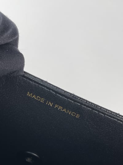 Chanel外縫線so black斜背包11