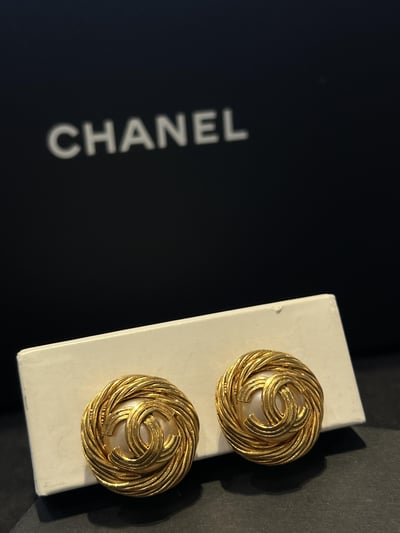 Chanel珍珠編織耳夾1