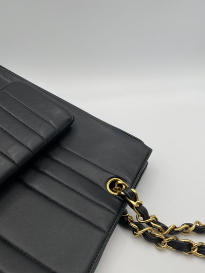 Chanel直紋大口袋托特包10