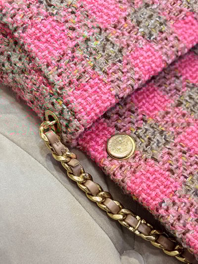 Chanel粉格毛呢19Bag13