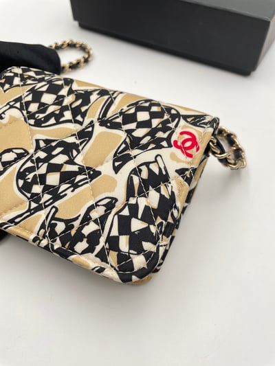 Chanel塗鴉小包14