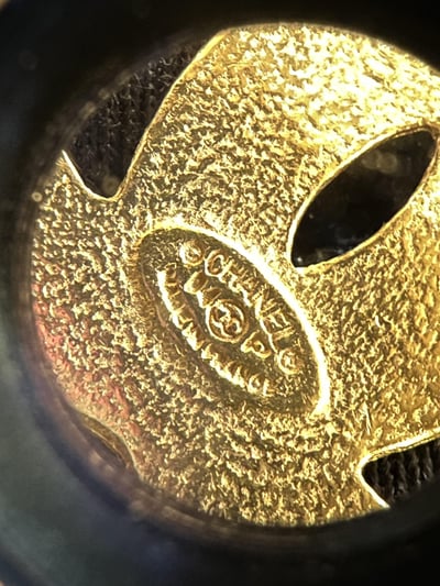 Chanel花型十字架胸針3