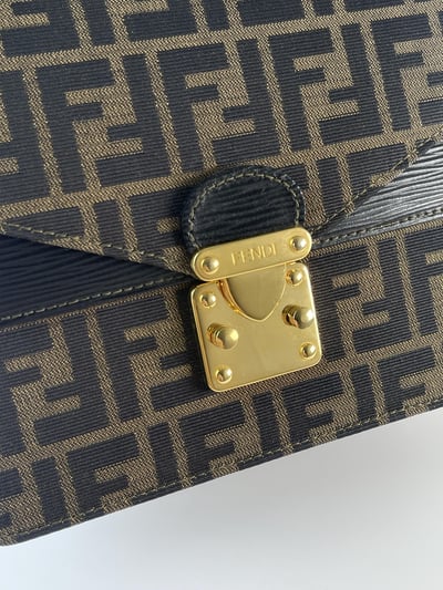 Fendi老花Kelly包10