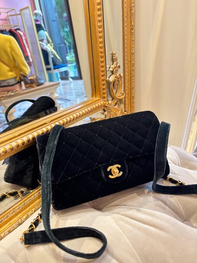 Chanel天鵝絨CF後背包1