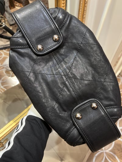 Chanel黑銀保齡球包8