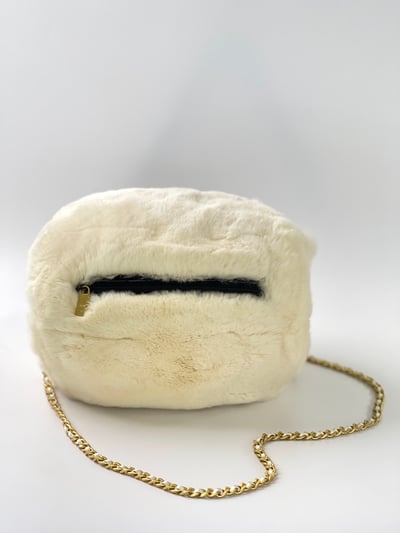 Chanel 兔毛暖手包3